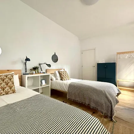 Trauko Flat Parking 15 Euros X Day Ebi01313 * ビルバオ