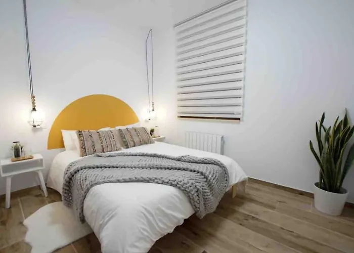 Апартаменты Trauko Flat Parking 15 Euros X Day Ebi01313 *